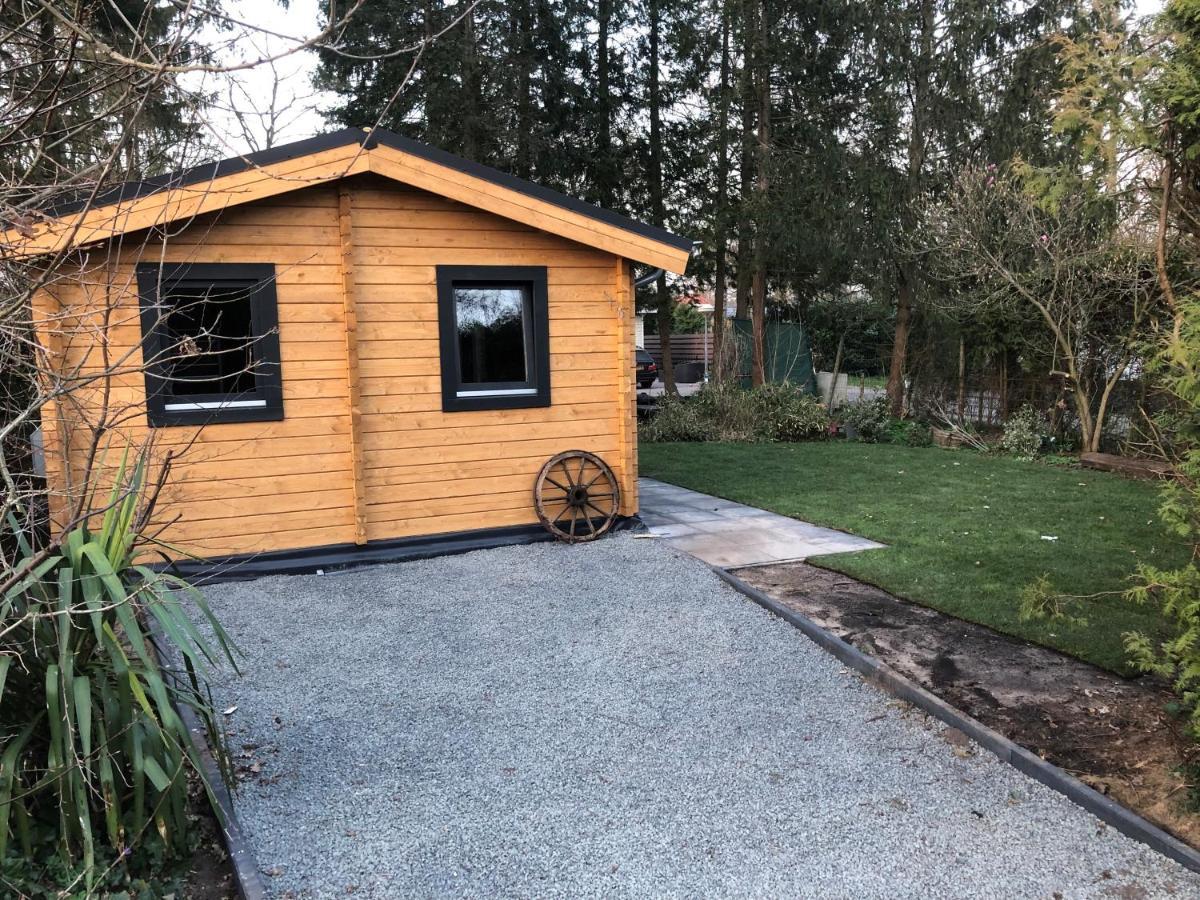3 Slaapkamer Blokhut Met Opgemaakte Bedden Villa Putten Exterior foto