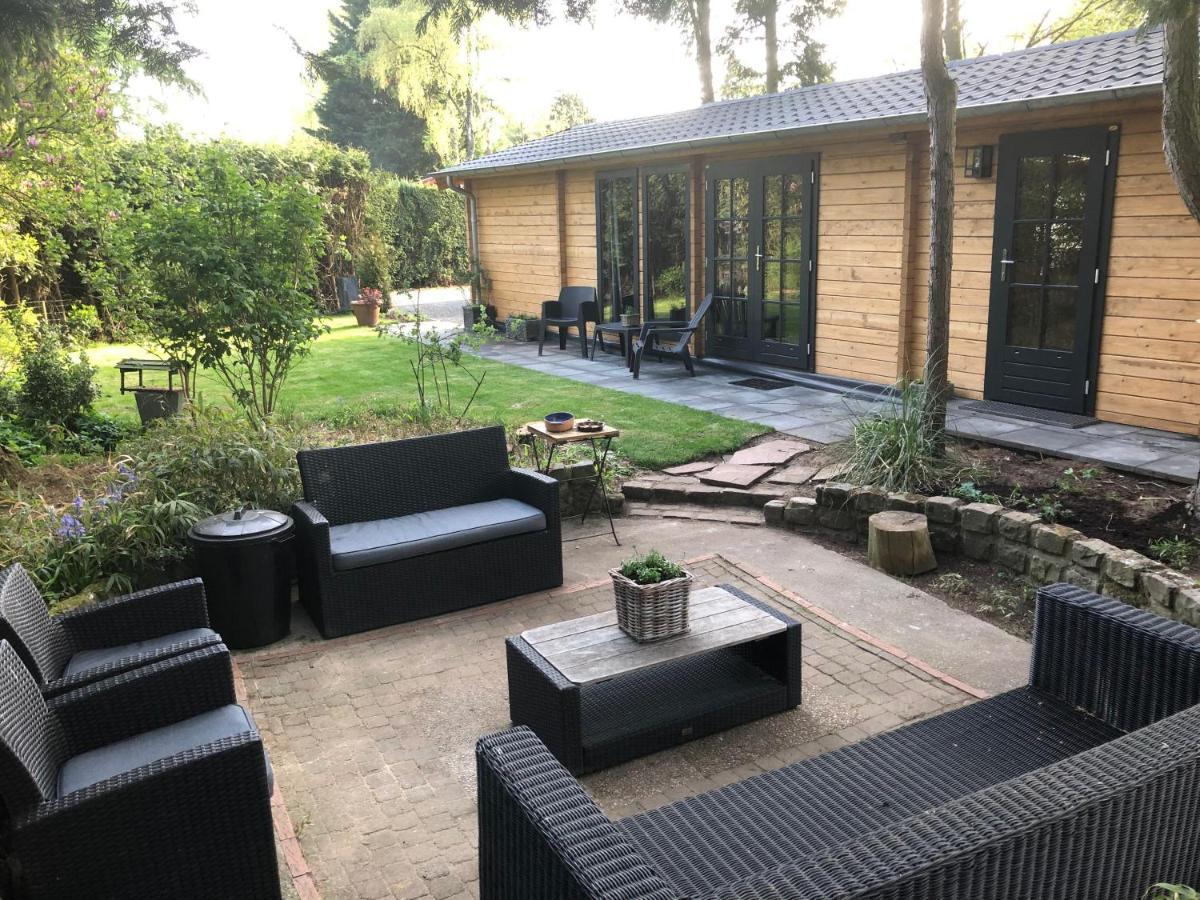 3 Slaapkamer Blokhut Met Opgemaakte Bedden Villa Putten Exterior foto