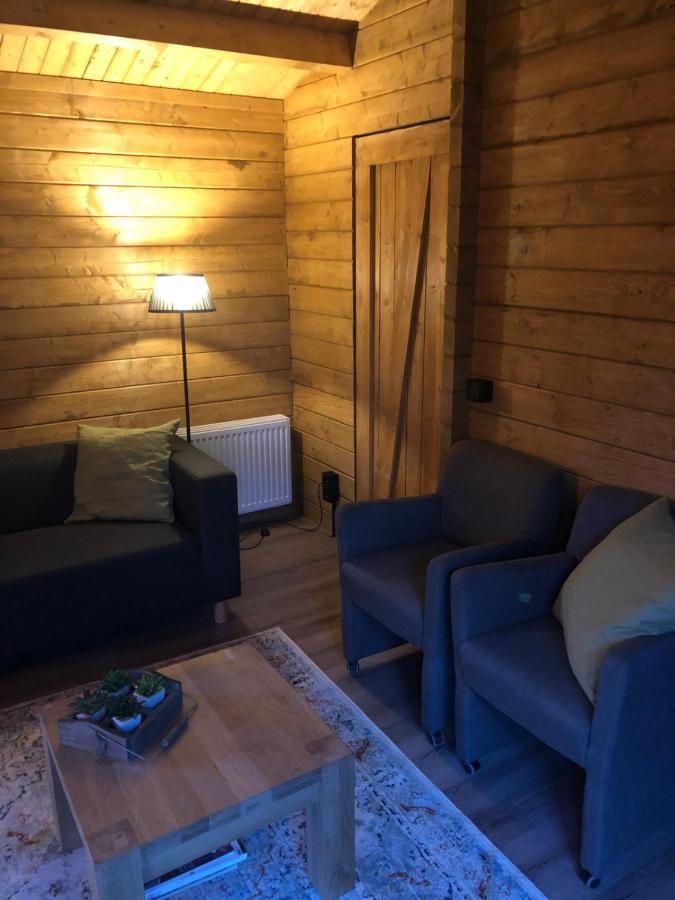 3 Slaapkamer Blokhut Met Opgemaakte Bedden Villa Putten Exterior foto